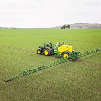 KVIEČIAME į John Deere R975 purkštuvo demontraciją