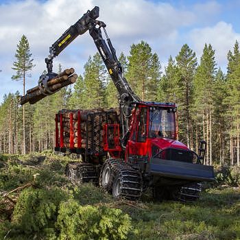 Naujienos iš Komatsu: naujos kartos miško mašinos