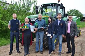 100-asis John Deere traktorius įteiktas ūkininkui Vladui Paškauskui