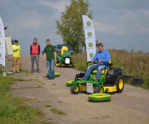 Renginio dalyviams buvo siūloma išbandyti techniką ir jėgas įvairiose užduotyse