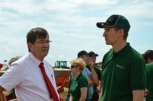 DOJUS agro ž.ū. technikos pardavimų vadovas ir KUHN viceprezidentas